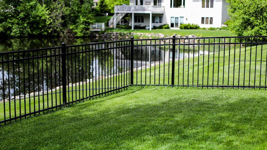 budget-friendly-fence-styles-and-materials